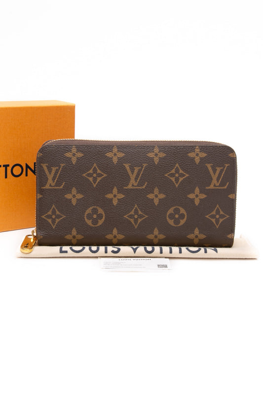 LOUIS VUITTON Zippy Wallet Fuchsia
