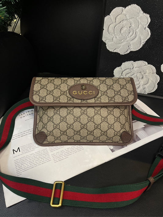 Gucci Beige Classic Monogrammed Tiger Head Chest Bag